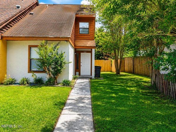 7668 MELISSA Court N, Jacksonville, FL 32210