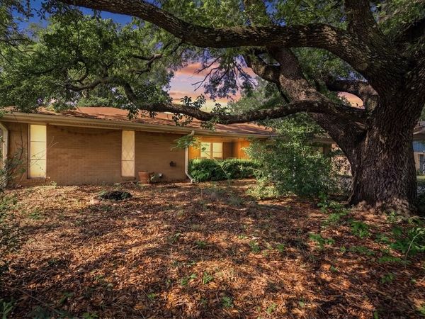 104 Forest Lane , Hillsboro, TX 76645
