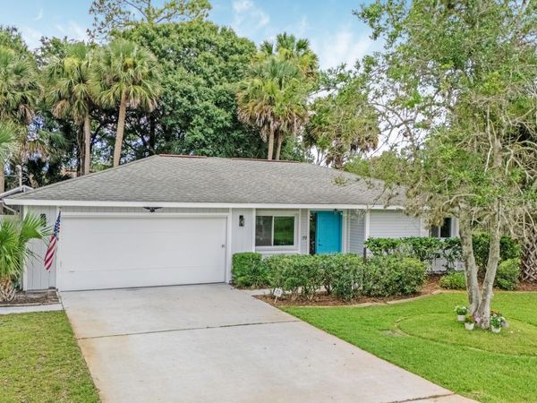 19 Banner Lane, Palm Coast, FL 32137