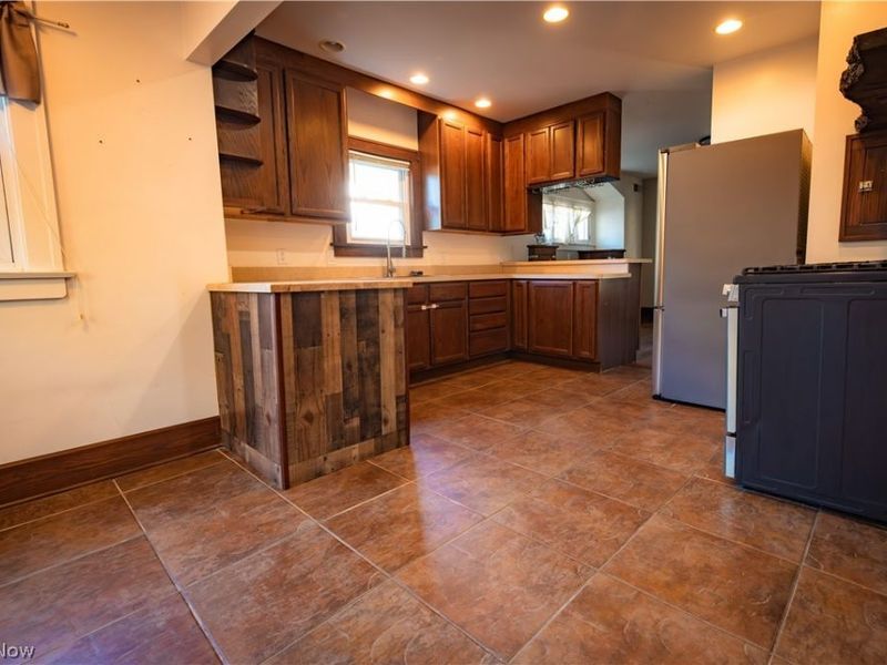 1564 Cascade, Youngstown, OH 44511 Photo 3
