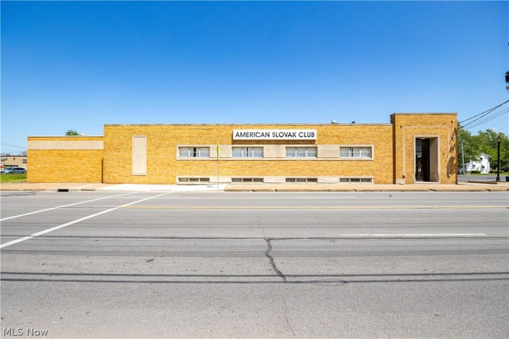 2915 Broadway, Lorain, OH 44055