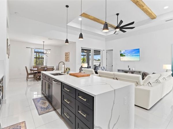 1 NW 8th TER , CAPE CORAL, FL 33993