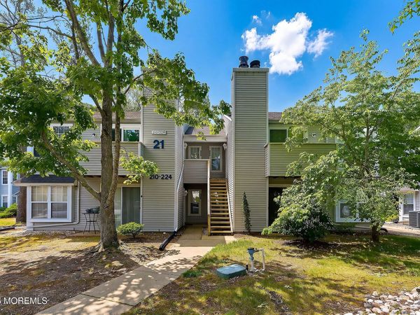 224 Meadow Ridge Road, Galloway, NJ 08205