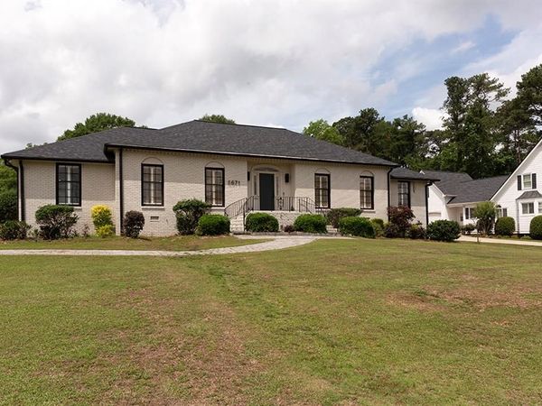 8671 Lake Forrest Drive , Douglasville, GA 30134