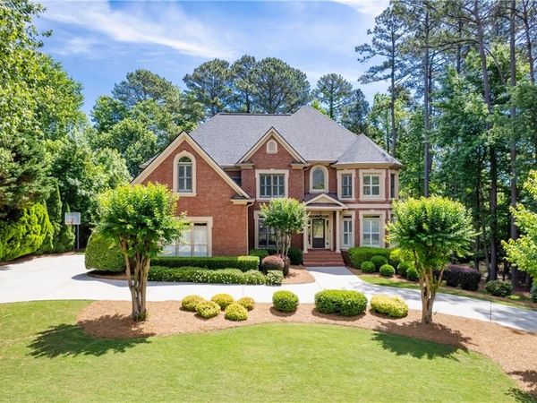 5510 Stoneleigh Drive, Suwanee, GA 30024