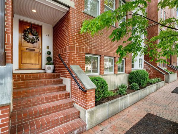 24 Porter Street, Portsmouth, NH 03801