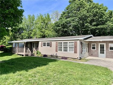 3171 Eagle Harbor Waterport Road, Albion, NY 14411