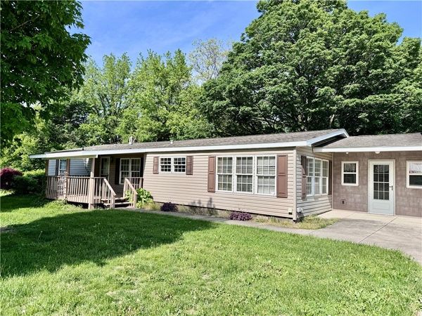 3171 Eagle Harbor Waterport Road, Albion, NY 14411