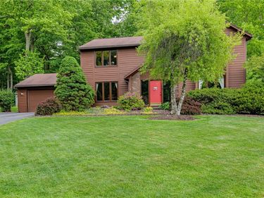 8 Great Garland, Fairport, NY 14450