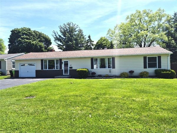102 Hanover Avenue, Liverpool, NY 13088