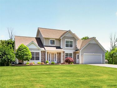 182 Timarron Trl, Rochester, NY 14612