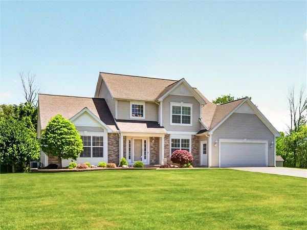 182 Timarron Trl, Rochester, NY 14612