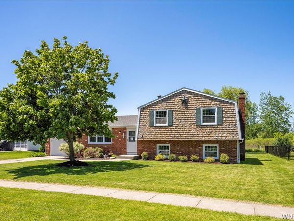 228 Gregory Place, Grand Island, NY 14072