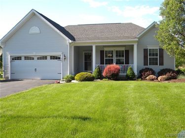 489 Riverwalk Drive, Youngstown, NY 14174