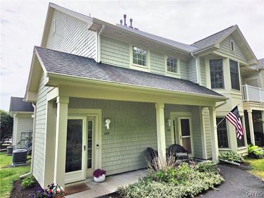 1105 Greymoor Way , Baldwinsville, NY 13027
