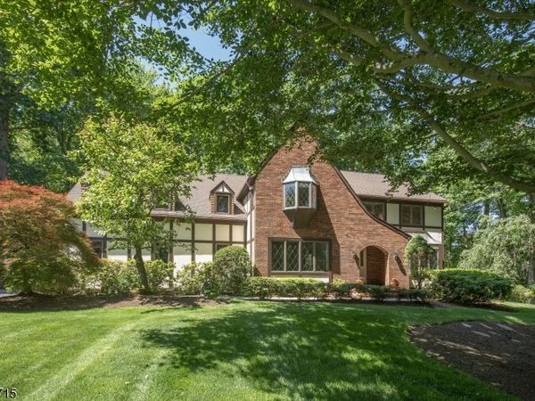 57 Linden Dr, Bernards, NJ 07920