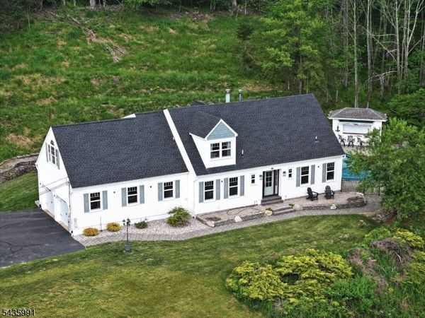 7 Perry Rd, Frankford, NJ 07826