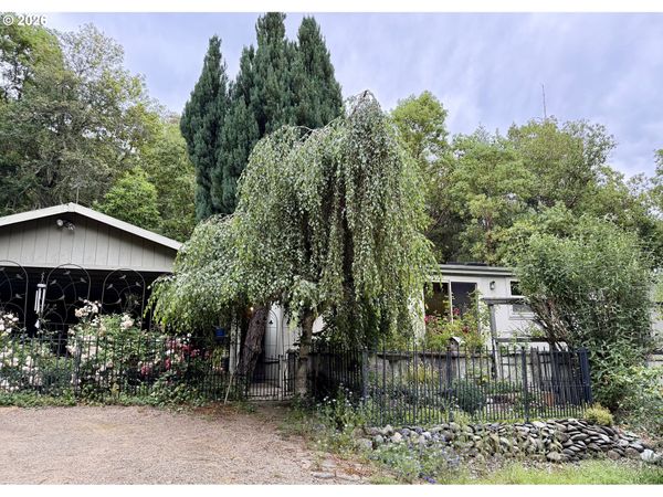 1166 CLARKS BRANCH RD, Myrtle Creek, OR 97457