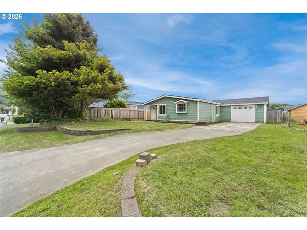 1188 INDIANA AVE, Bandon, OR 97411