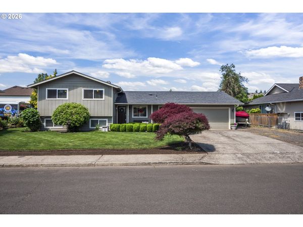1295 N Grant, Canby, OR 97013