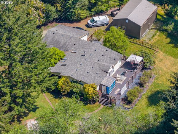 62291 CROWN POINT RD, Coos Bay, OR 97420