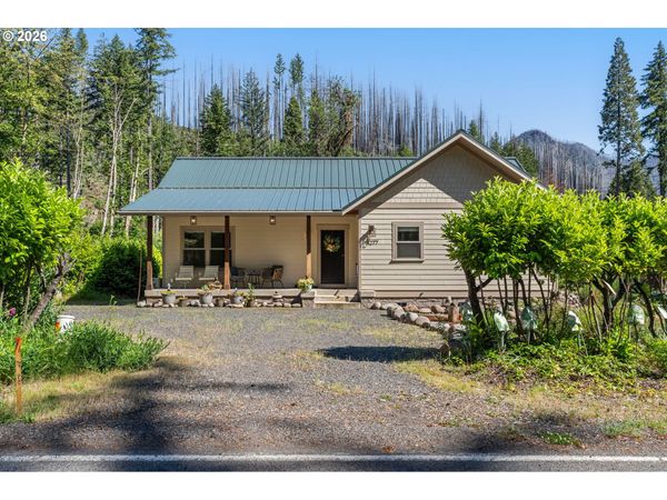 91277 Blue River RD, Blue River, OR 97413