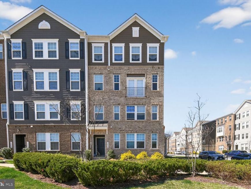 7652 Buzz Aldrin Lane , Unit 1826, Lanham, MD 20706 Main Photo
