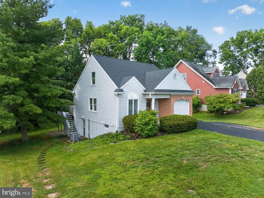 122 Hensel Drive, Shepherdstown, WV 25443 Main Photo