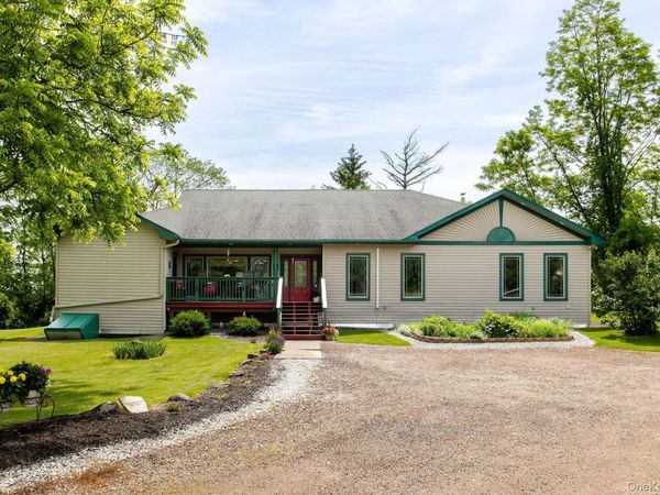 22 Noble Street , Coxsackie, NY 12051