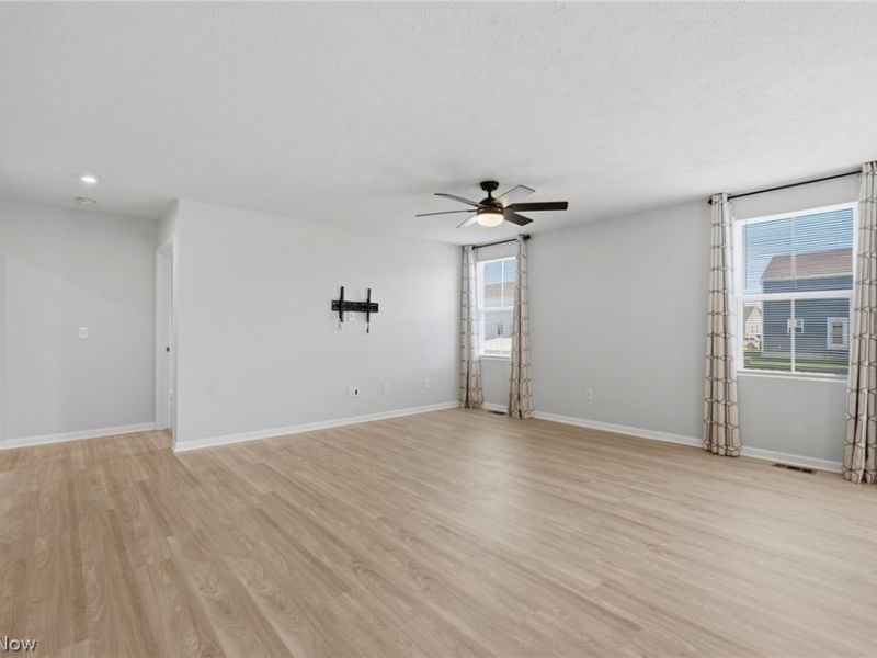 140 Wildflower Drive , Elyria, OH 44035 Photo 16