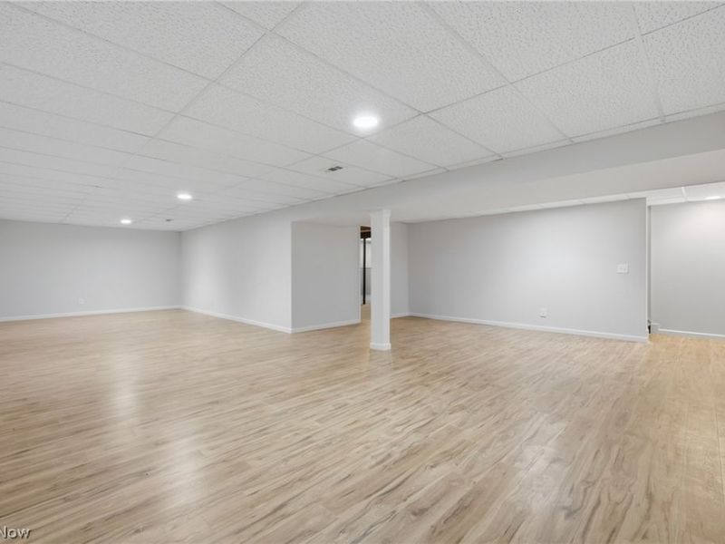 140 Wildflower Drive , Elyria, OH 44035 Photo 34