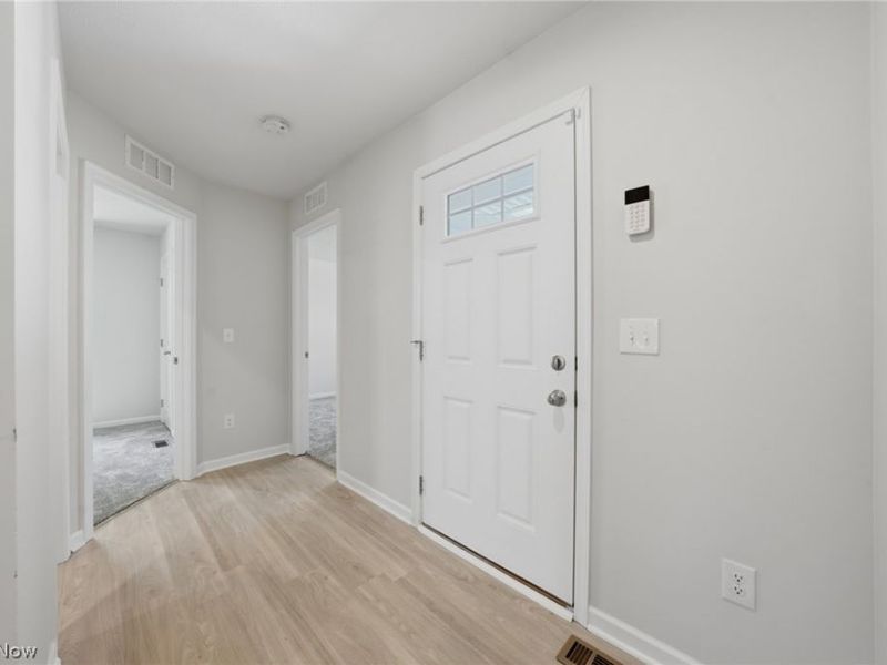 140 Wildflower Drive , Elyria, OH 44035 Photo 4