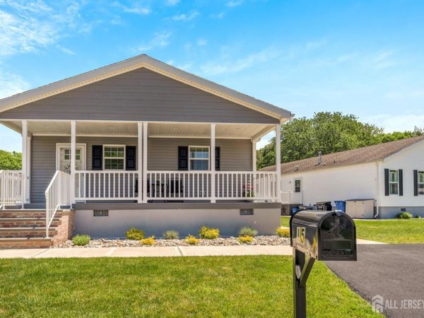 15 Sheryl Court , Spotswood, NJ 08884