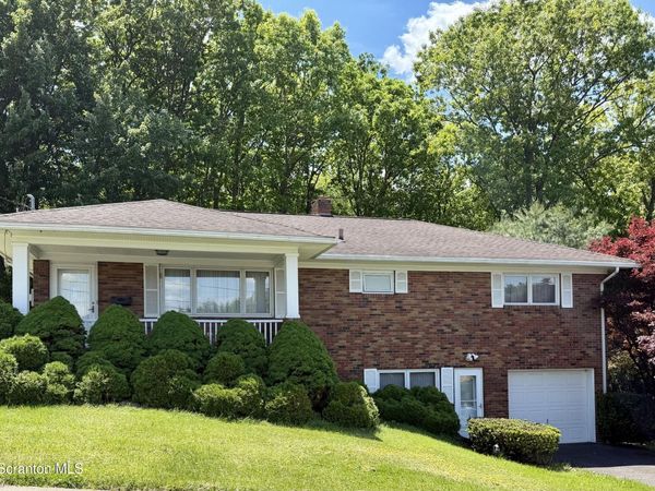 207 Yesu Drive, Scranton, PA 18505