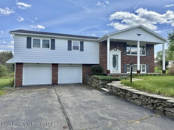 1376 Fairview Road , Clarks Summit, PA 18411