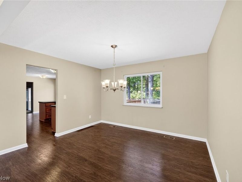 27864 Edgepark Boulevard, North Olmsted, OH 44070 Photo 18