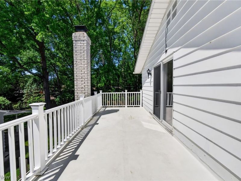 27864 Edgepark Boulevard, North Olmsted, OH 44070 Photo 40