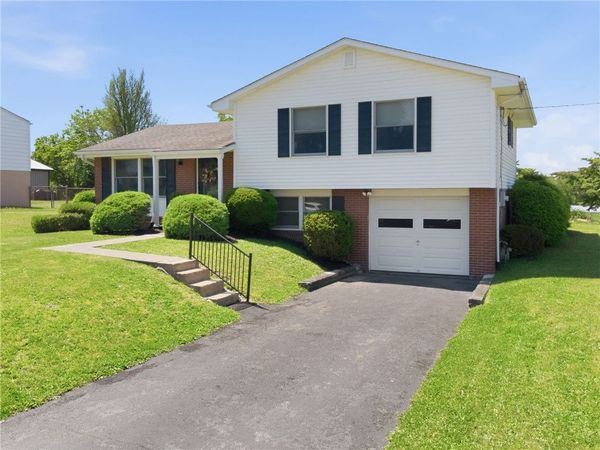 102 TERRENCE DRIVE , Manor, PA 15665