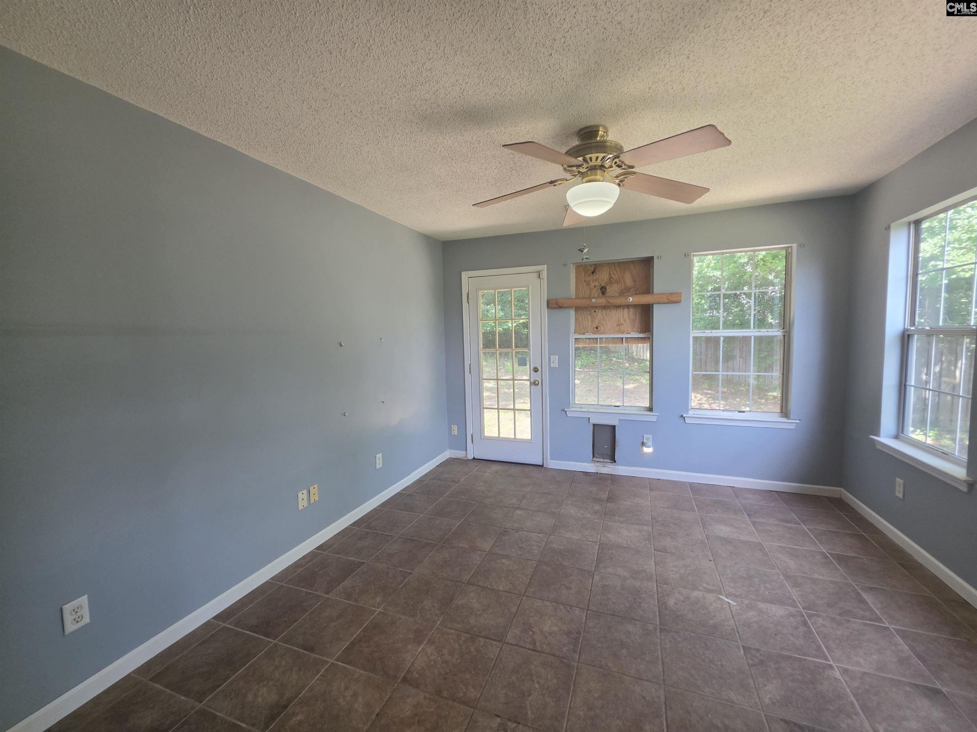 108 Creek Side Court Photo 4