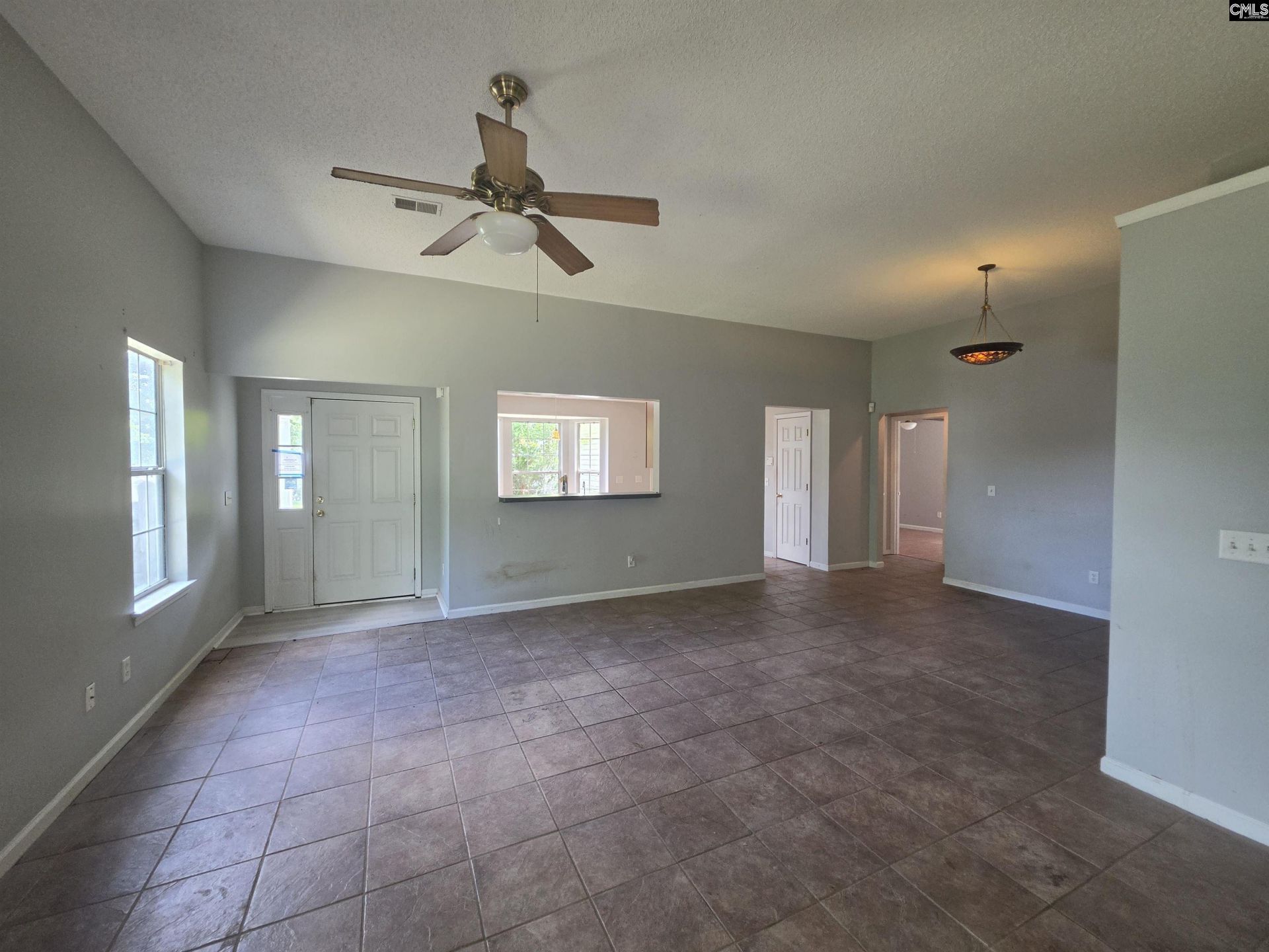 108 Creek Side Court Photo 5