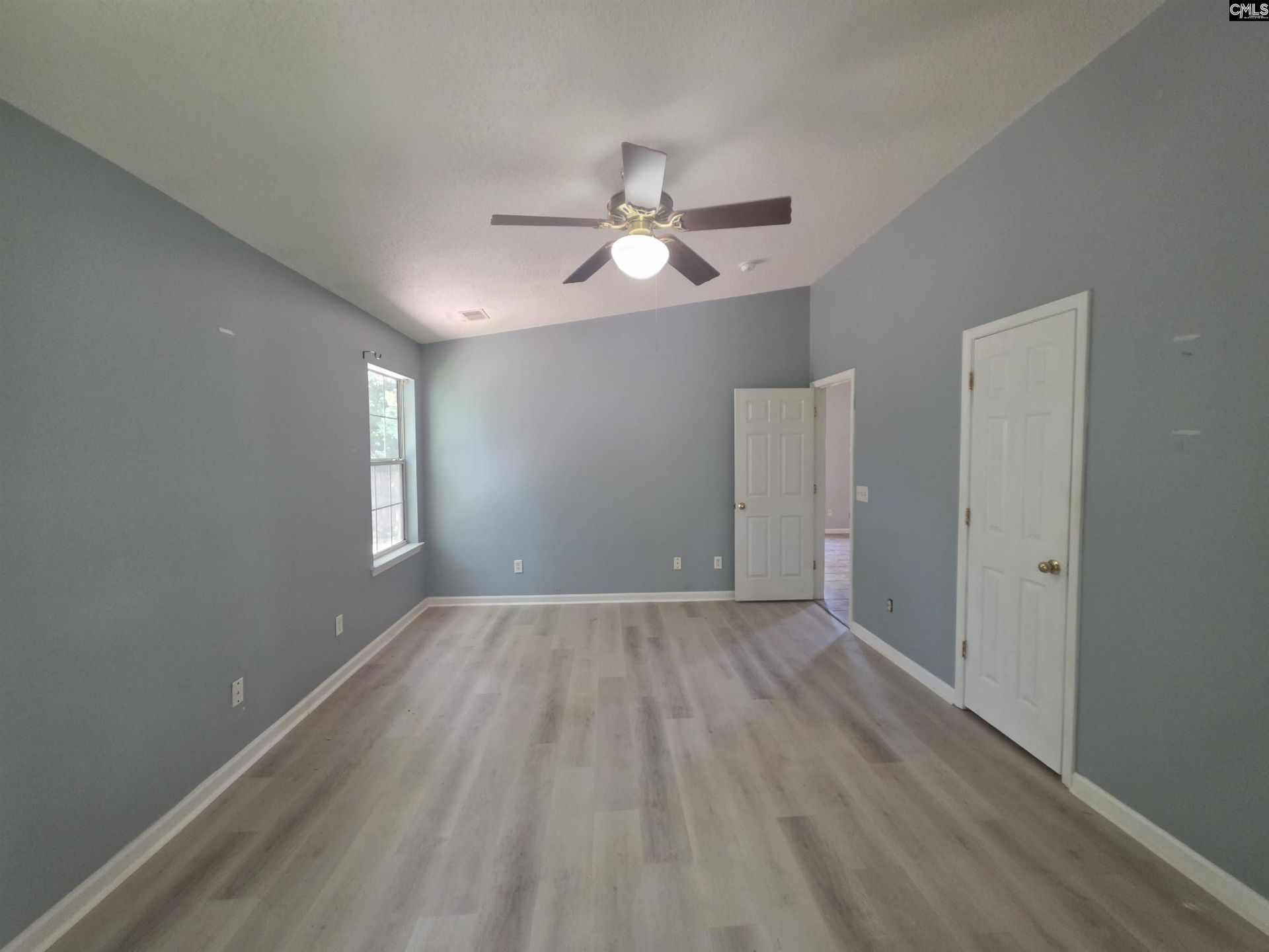 108 Creek Side Court Photo 9
