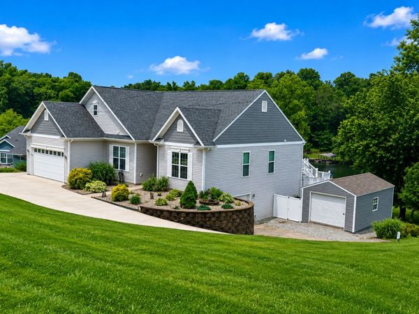 1992 S Painted Hills Court , Martinsville, IN 46151