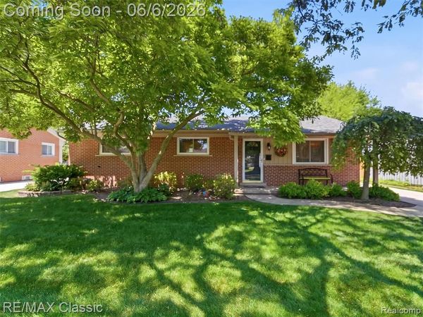 41020 Greenbriar Lane, Plymouth Twp, MI 48170