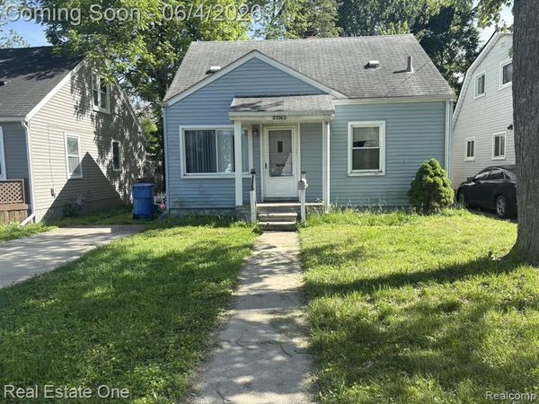 25963 Powers Avenue, Dearborn Heights, MI 48125