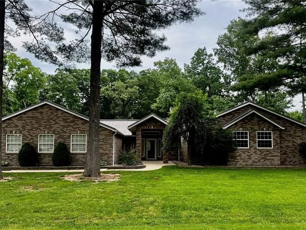 1330 Deer Creek Road, Greenville, IL 62246