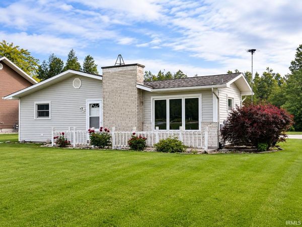 1321 N Lima Road, Kendallville, IN 46755