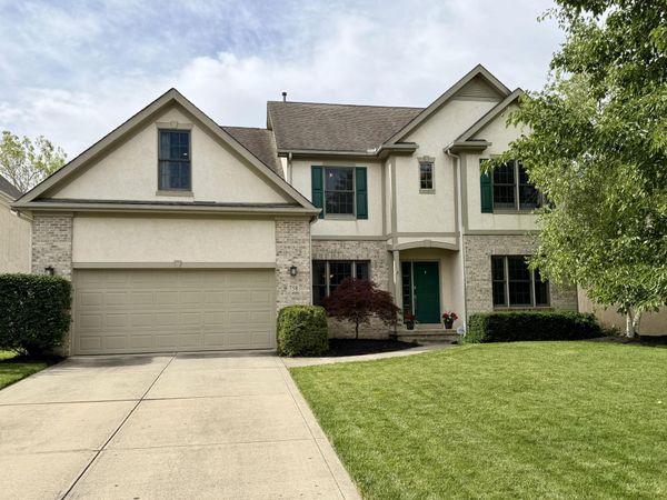 758 Covered Bridge Drive , Delaware, OH 43015