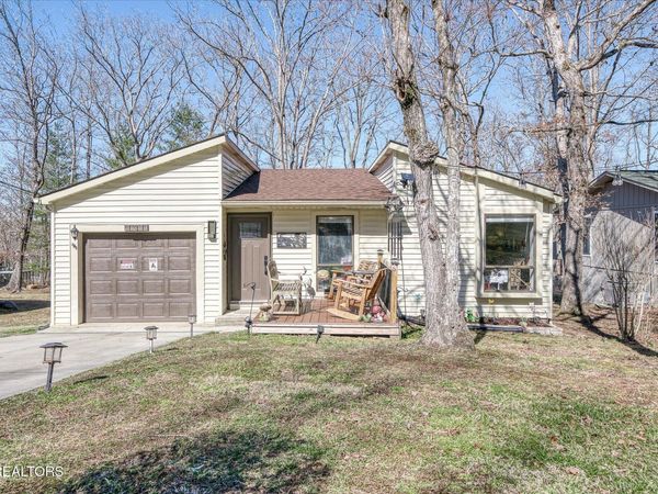 131 Lakeshire Drive, Crossville, TN 38558