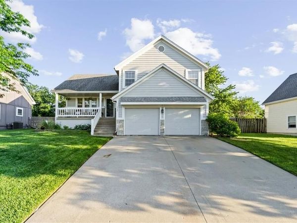 727 SE London Way, Lee's Summit, MO 64081
