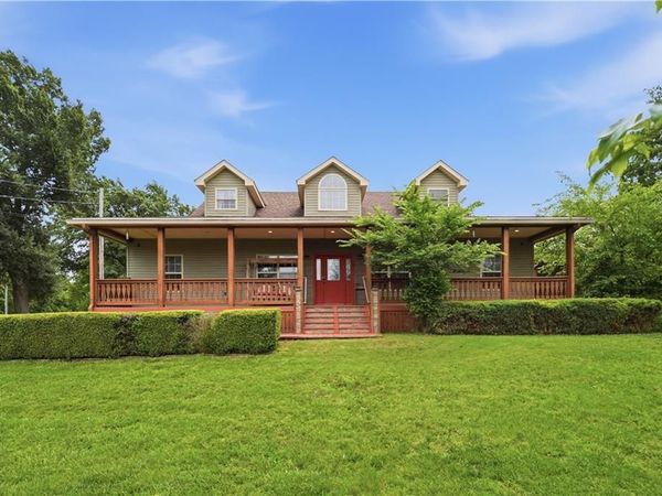 1791 Quisenberry Road, Sedalia, MO 65301